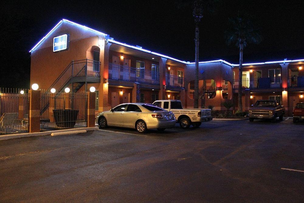 Econo Lodge Inn & Suites Near Lackland Afb San Antonio Bagian luar foto