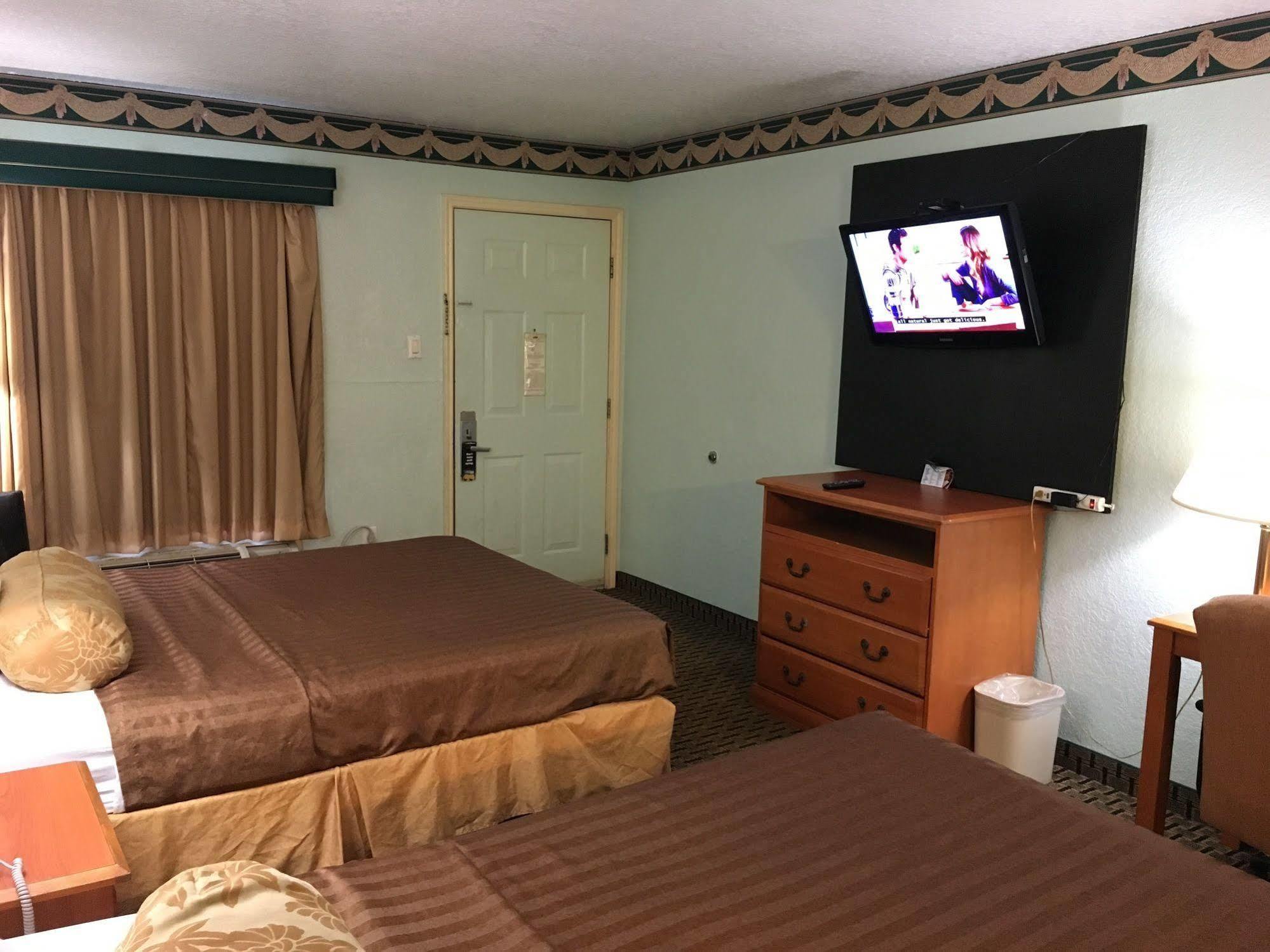Econo Lodge Inn & Suites Near Lackland Afb San Antonio Bagian luar foto